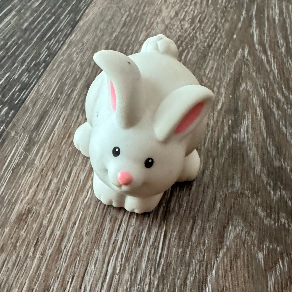Fisher Price 2001 Little White Bunny Replacement Figure